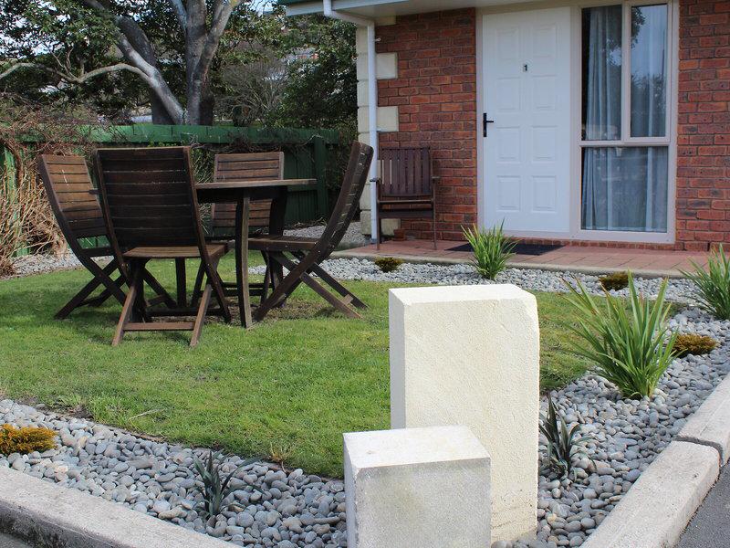 E97A6AE190211F6AB9D4A276F6A04CDE