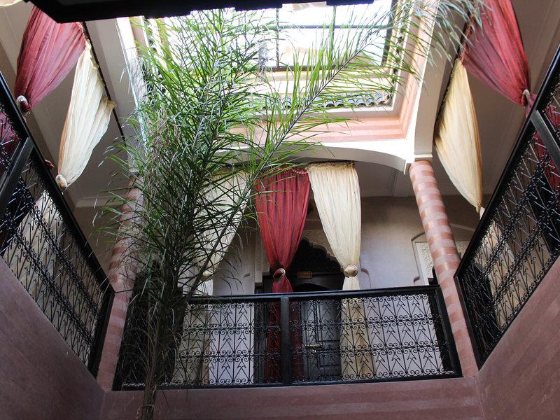 C147D15AEE2CE78413C8D6067CE1292F