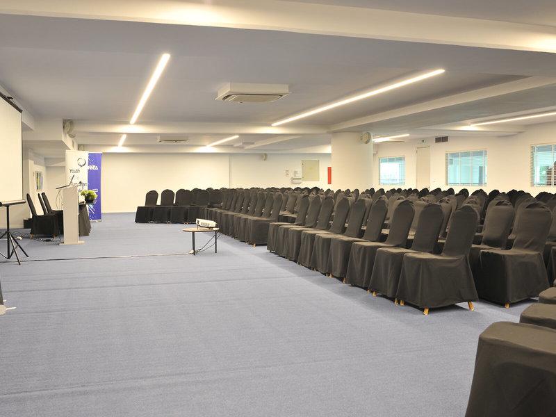 32A4442BD340AAA95450FB1A81050AFD