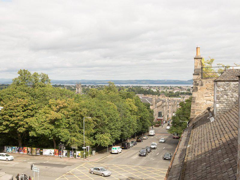 49044A7B929A6199935FD4D173D4B103