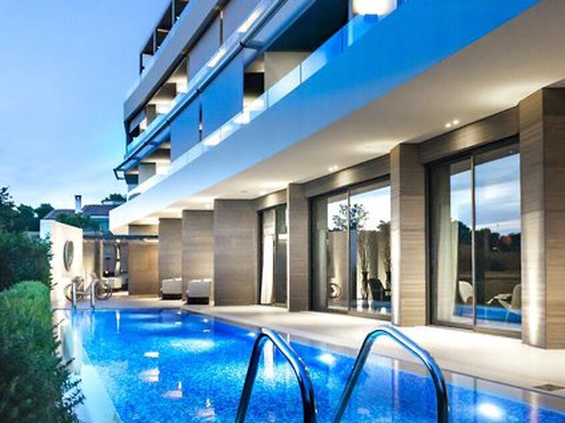 C4327FBD906B1D3A9921D32896244021