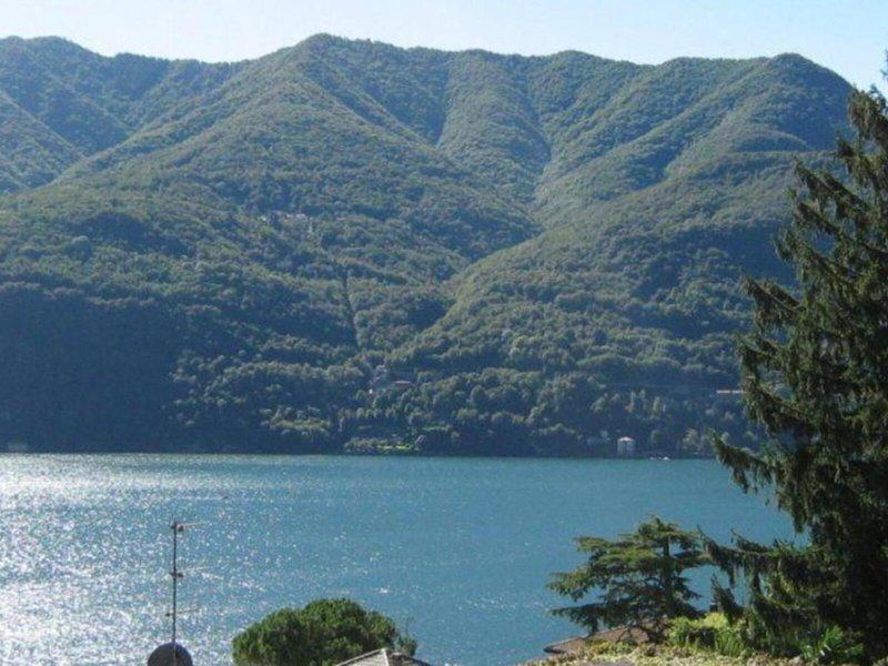 E573C856260F158AF9F57787C1E5224D