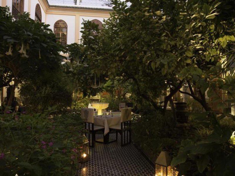 FF11CEE4F5B26595B4ECA69761700B2B