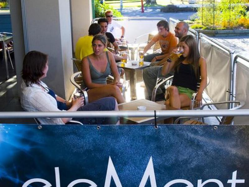 3BACE5590442D21F585D58EB9DF9AD82