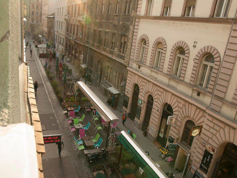 30DC9AD463C97DD8D47ABB9F02B6817B