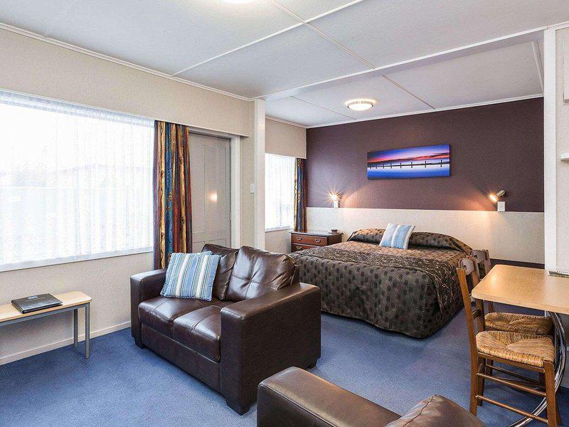 305B3FC0D8574F6FE73534C9827FC20D