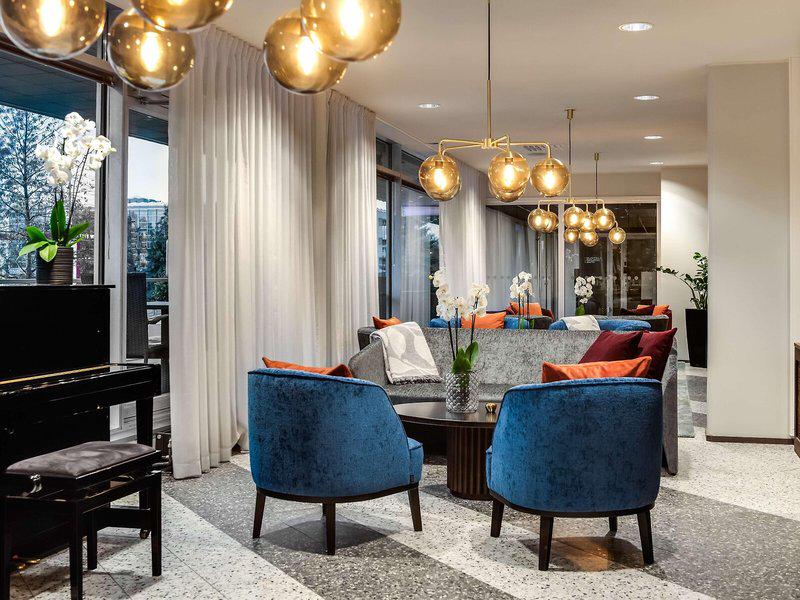 0C9878B16D3C4A0EDBCAB997591BE046