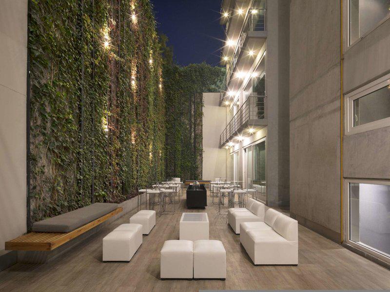 9857CEFFE9D4294E40DD6801F3A0A089