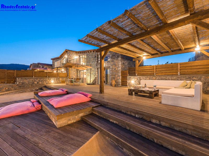 1D319942B3AF70B7A5BA1C2C7A914A8D