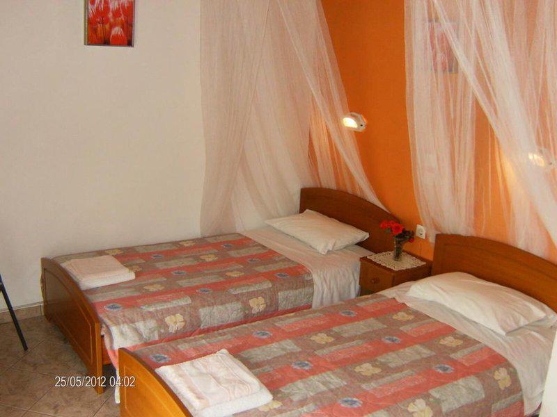 131FA659BD3F596F03515283E2870459