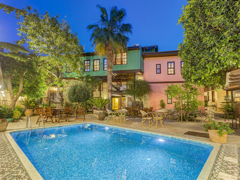 14EE279D95F1C43624D3A13E0ECB49C0