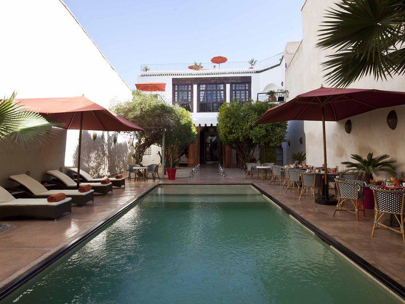 4C06476E205DFC084563BDC9CE4D9F72