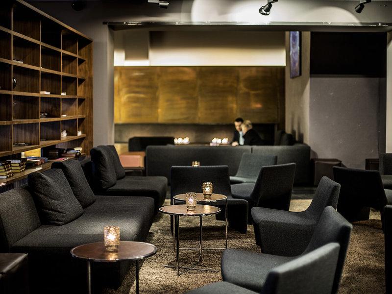 8DD23463A65A40ED7475F7E75AC1D0C0