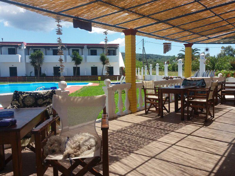 B754C0C02BABE9D0E95C564816D164E8