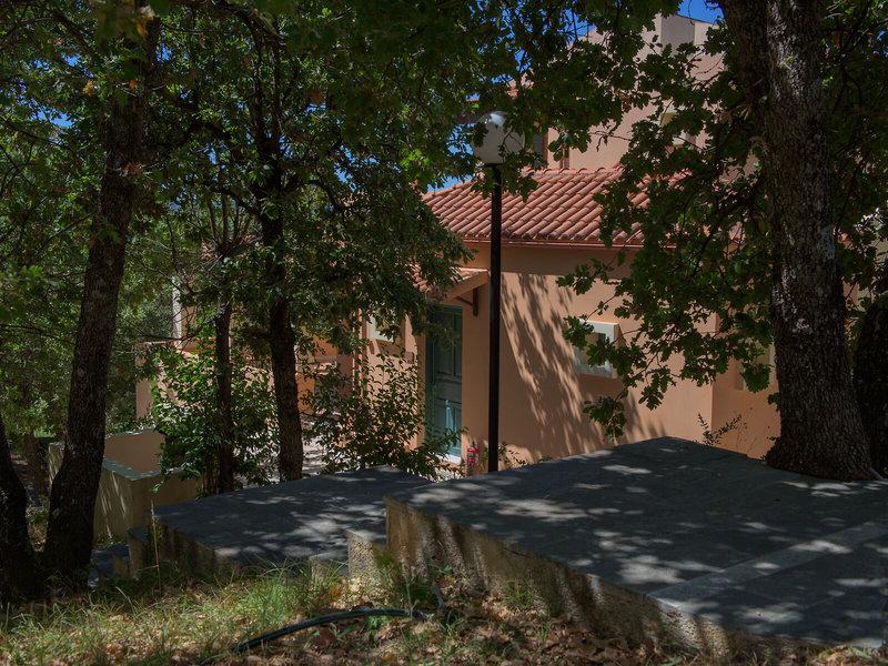 9D883DBACE6EB46645F7278F47B5B8AA