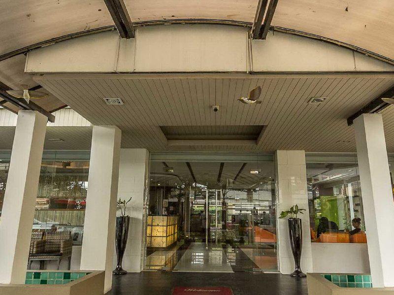 7E406CDBDAC811D0858AE813DEB0C0BE