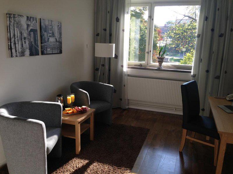 E5694A79F8A725193D8C9C8DAB52518D