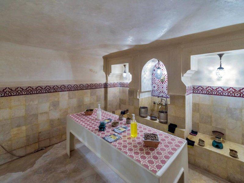 4D32D2BD3434F890F8738A5761661EA4