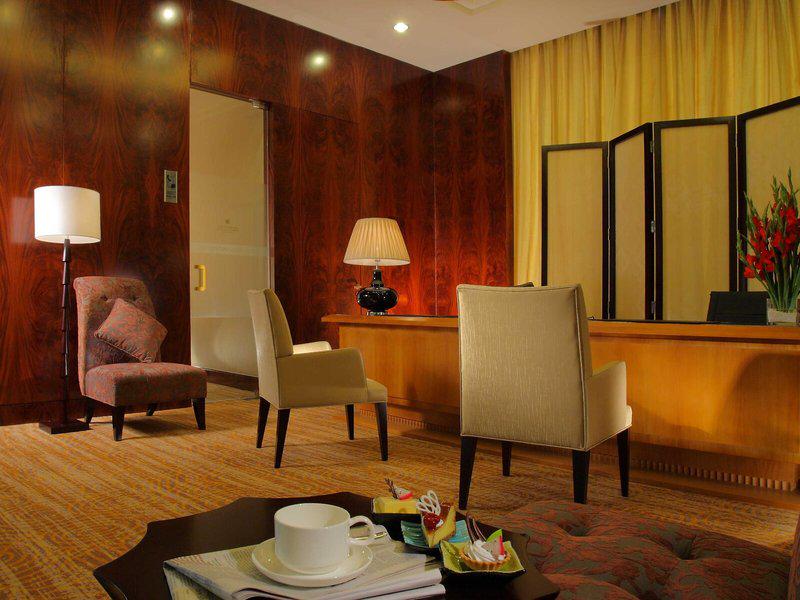 6F1F51CBD43A98778F5E5AE270625679