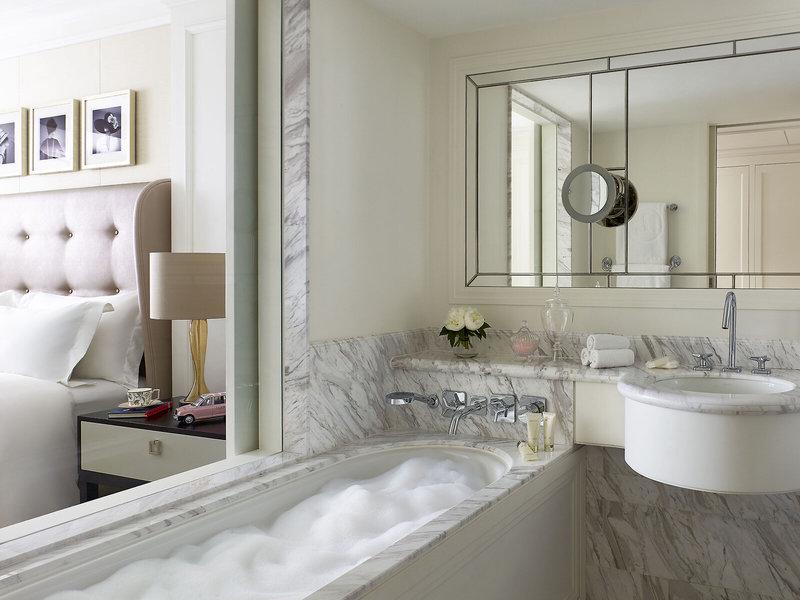 2805757FCE58F9A0D4C9891A9655A126