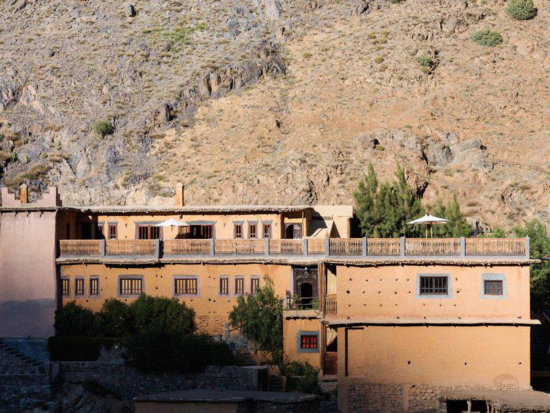 46B1C70BBA344AFAC2132D92781382FA