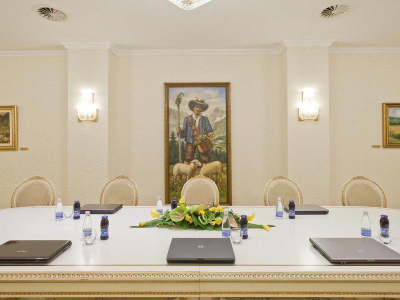 F0A0748EAAED6DE1C121CC1C2ADE87E0