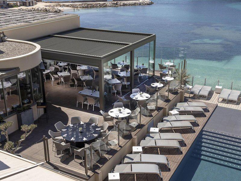 E2462556811CBE7AF90BE6D980FE3822