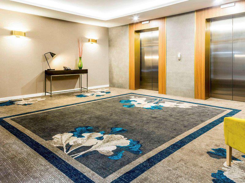 9D2FF3621206F744C0F7912ADA61118C