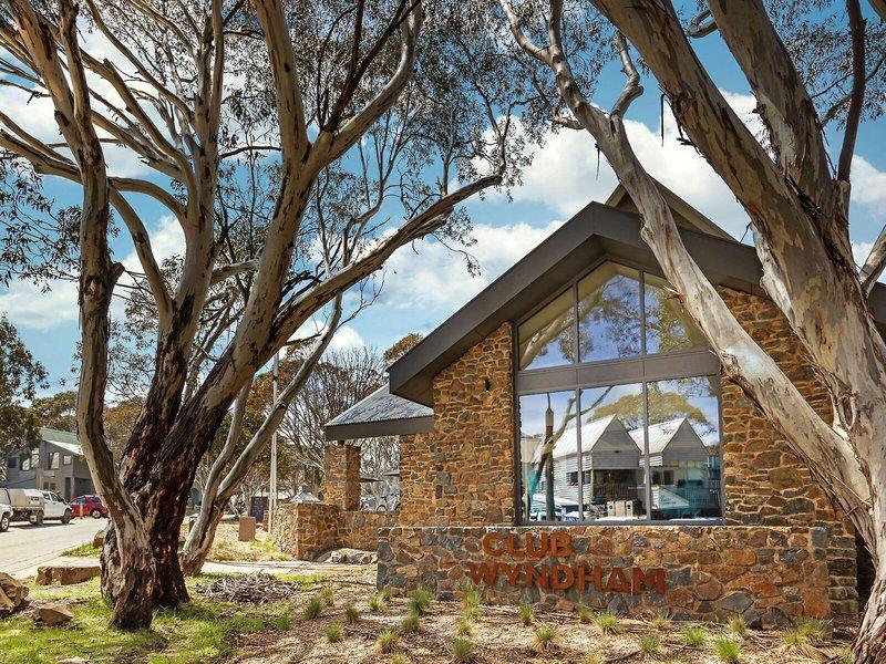 B878A8B83F731E22DB2E03E0EC628396