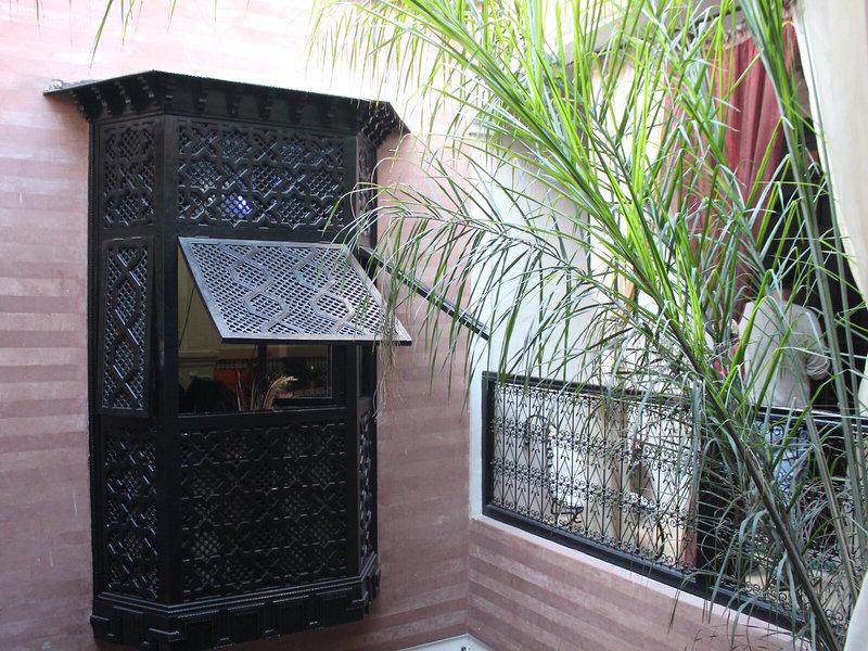 A80C1B83E0F9C169C24F80BEE6EB19B0