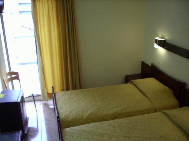 1207E4135BA19F58056817DEA4DE7243