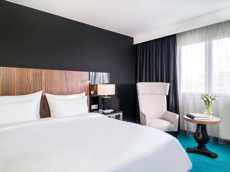 B72E797EDBEC4421EE86068EDC85EA41