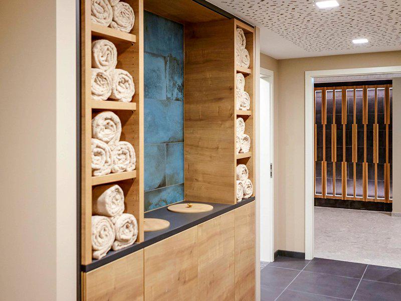 3F602628E1F81555A6917D14003174E7