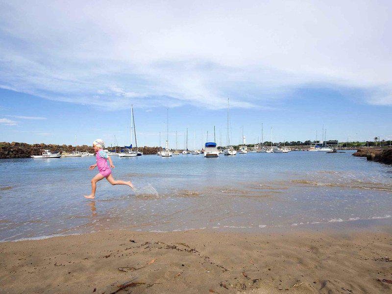 B9CF5566D10BBC84925988B3D568A6FD