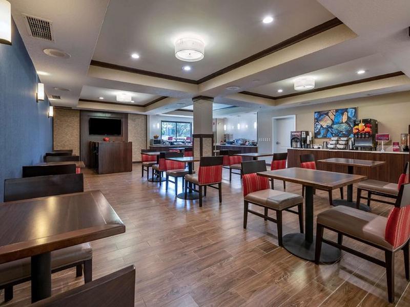 56BA8D5FE3AE7A68AB26599A7918F632