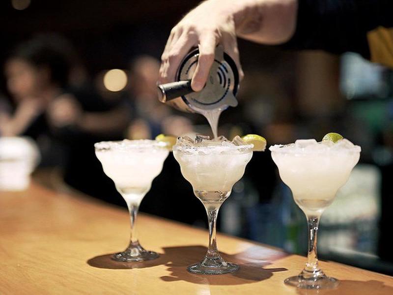 0ADE9BF12CADAF44FF8185A90E8B8584