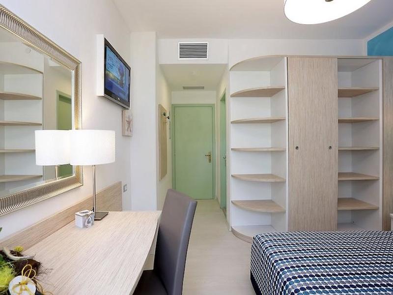 4DF0ECE81FB8D63BF8AA2F62A6D0674B