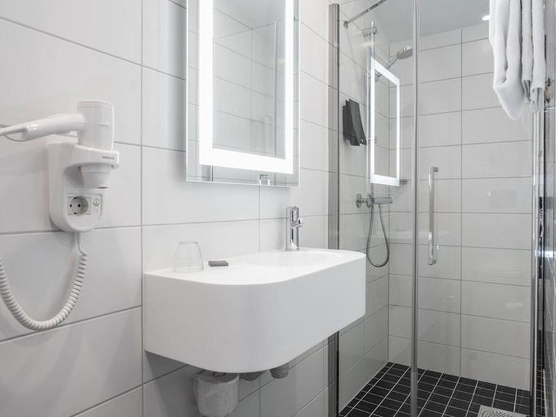 9B496E71DAB2463A2BFE5FE0D416E7ED