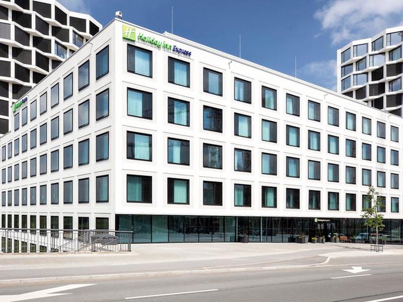 3037EAC021289CCEB9977D22F161317D