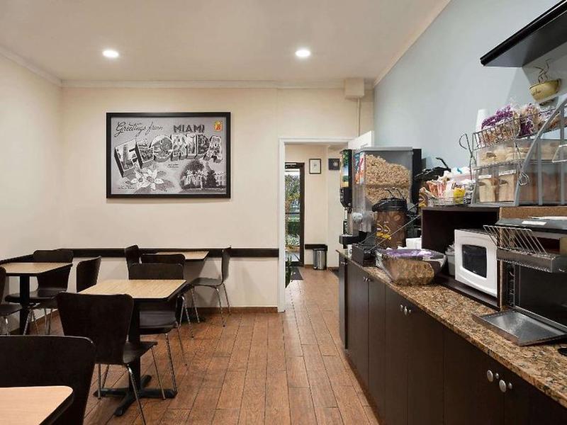 1360D2C6756946139C5E572C03016B41