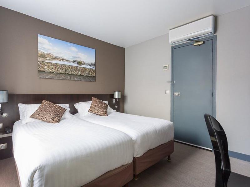 DBD840268559E45361568362824B25EA