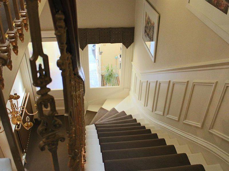 B8C49C10837039A253754E32F0BD29BE