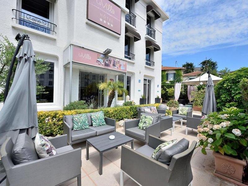 07BB3E40BB49C6E8F95C70723531B5C0