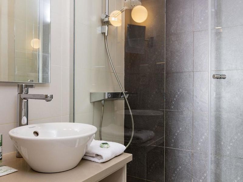 982E35C18CC6C9B6F4E7E1050956EC5F