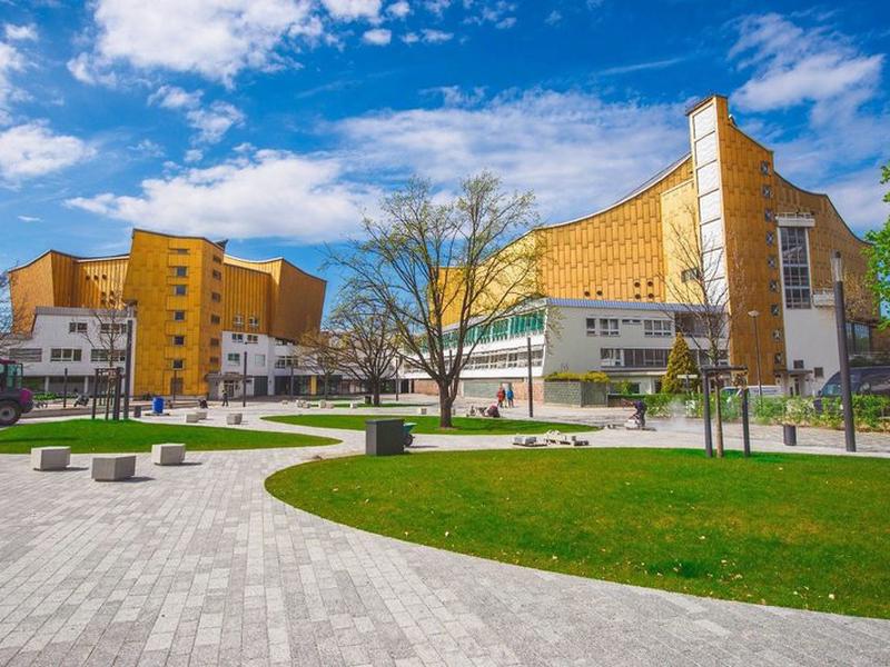 2C4CFE93F490DC0948860FAE6CA77F9C