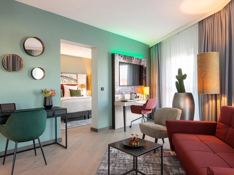 F7966A524994FFB60C0D3DBF6812B5C9