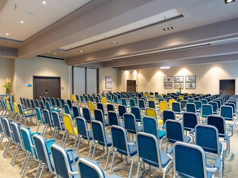 729659EF281F4CC1E8EB84793CC5736D