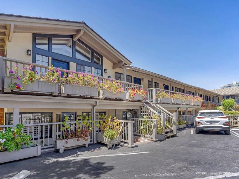 994F4B8596F053358720D2AE04FCEB63