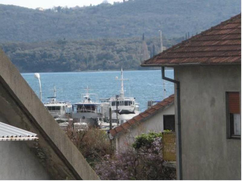 E1AF6829FF1AE45432214936072CDC9C