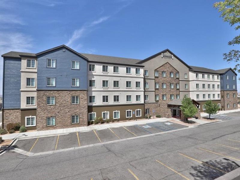 B9BB7E944065F42D24730041EB28047A